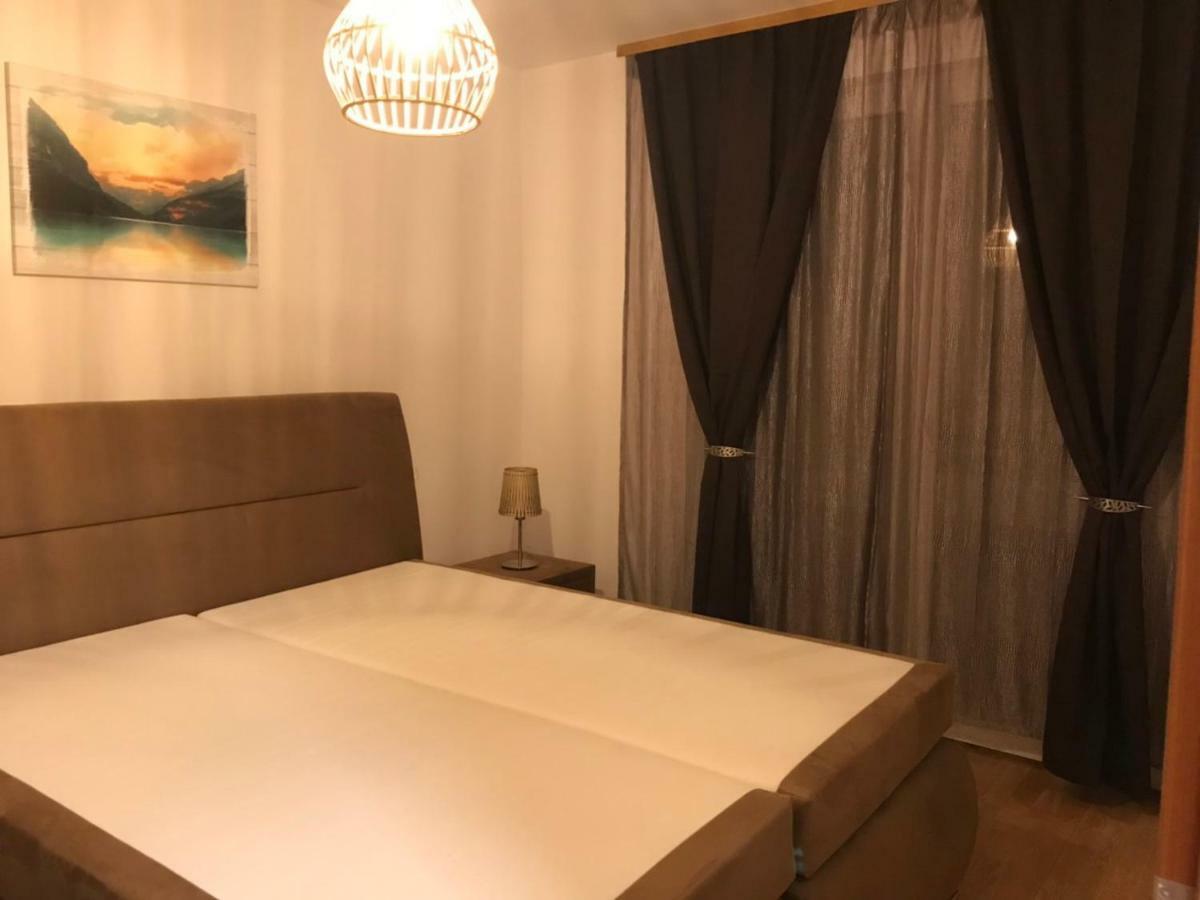 Diamond House Lägenhet Hajdúszoboszló Exteriör bild