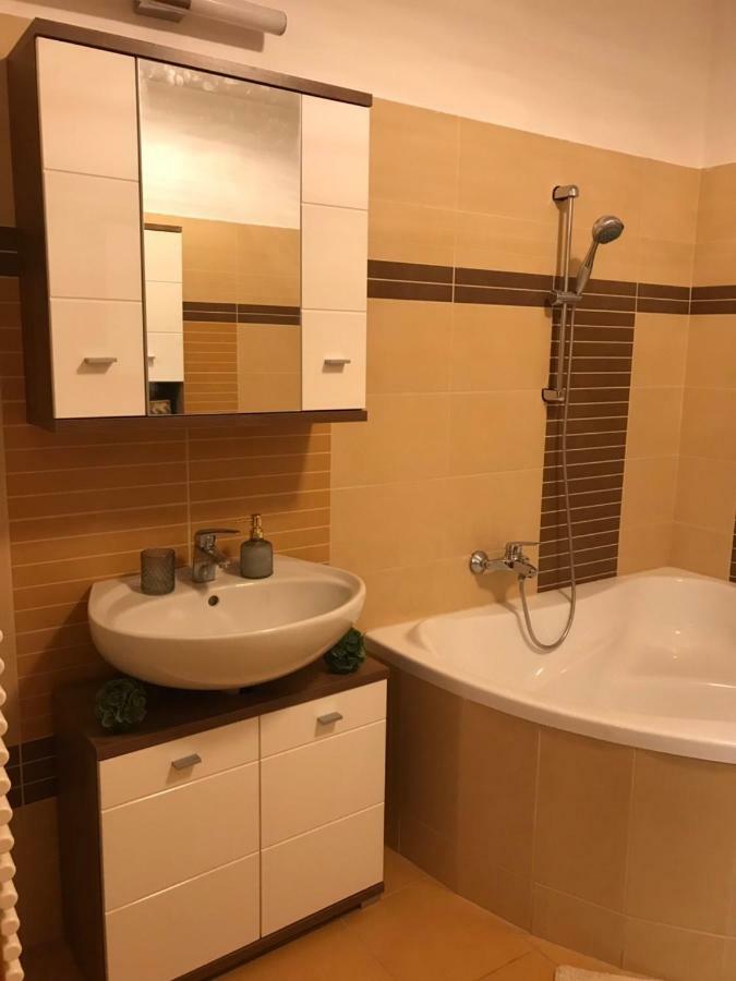 Diamond House Lägenhet Hajdúszoboszló Exteriör bild